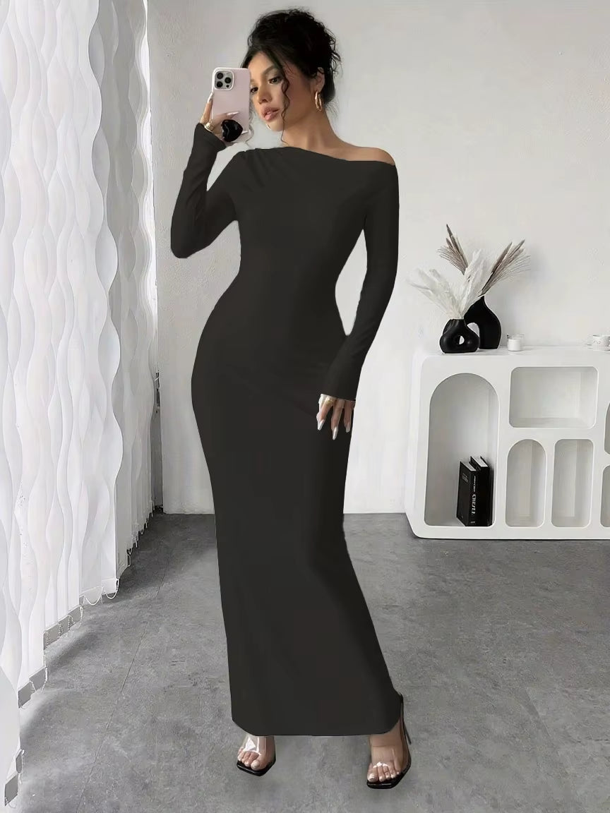 Vestido largo de punto negro con manga larga